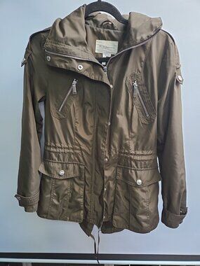BCBGeneration OLIVE /Green Hooded Windbreaker Jacket Coat Zippers XS NWOT NEW